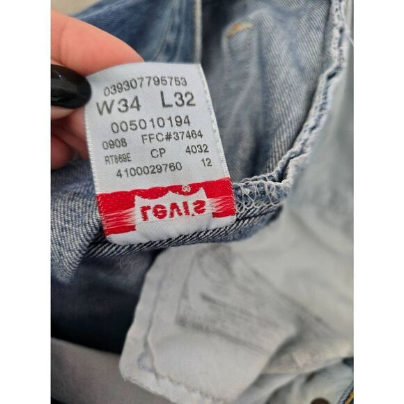 Men's Levi's 501 Original Fit‎ Medium Wash Minor Destruction Paint Splatter Size - Picture 8 of 12